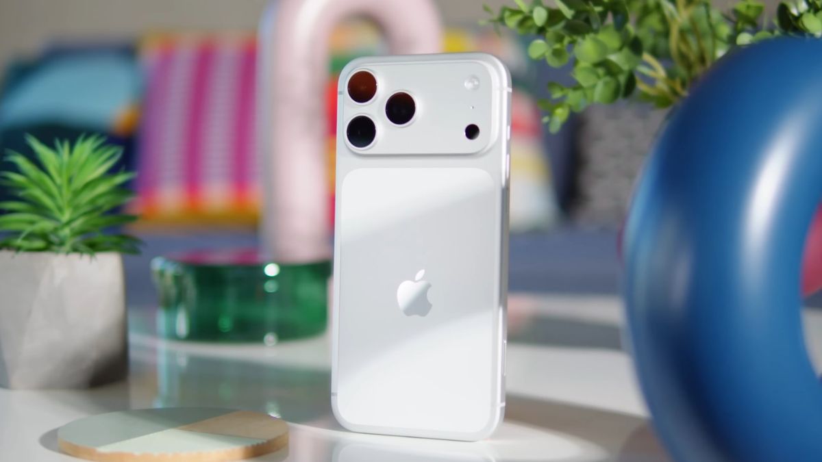 Top 10 Smart Phone Companies In The World, Apple iPhone 17 Pro